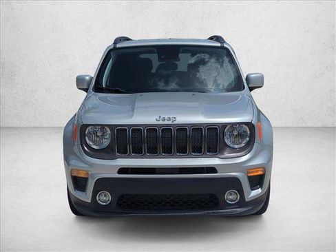 Used 2021 Jeep Renegade Latitude FWD image 2