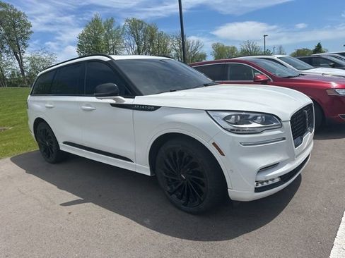 Used 2023 Lincoln Aviator Reserve w/ Equipment Group 201A AWD/4WD image 3