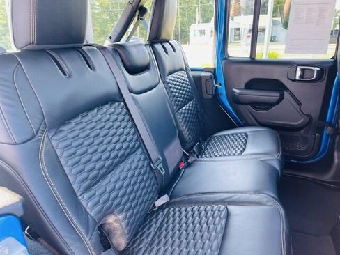 Used 2026 Jeep Wrangler Unlimited Sport AWD/4WD image 14