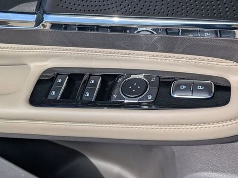 Certified 2023 Lincoln Corsair AWD w/ Equipment Group 101A image 16