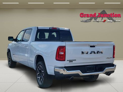 Used 2025 RAM 1500 Laramie AWD/4WD image 5