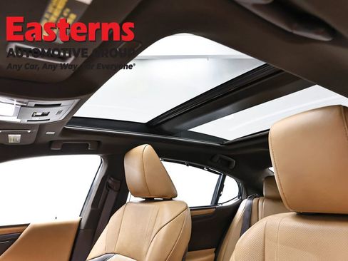 Used 2019 Lexus ES 350 Ultra Luxury image 37