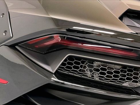 Used 2024 Lamborghini Huracan Sterrato image 30