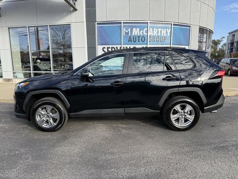 Used 2025 Toyota RAV4 XLE image 2