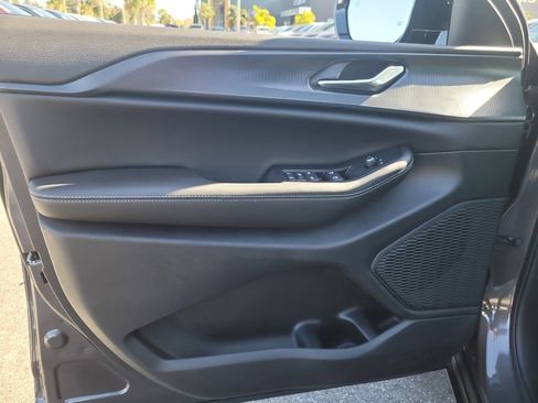 New 2025 Jeep Grand Cherokee Altitude image 13