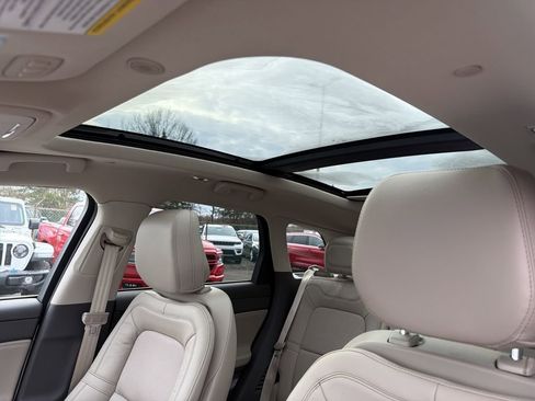 Certified 2024 Lincoln Corsair Reserve w/ Equipment Group 202A image 28