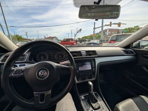 Used 2015 Volkswagen Passat 1.8T Limited Edition image 21