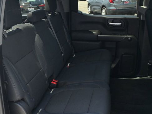 Used 2019 Chevrolet Silverado 1500 Custom w/ Custom Convenience Package RWD image 16