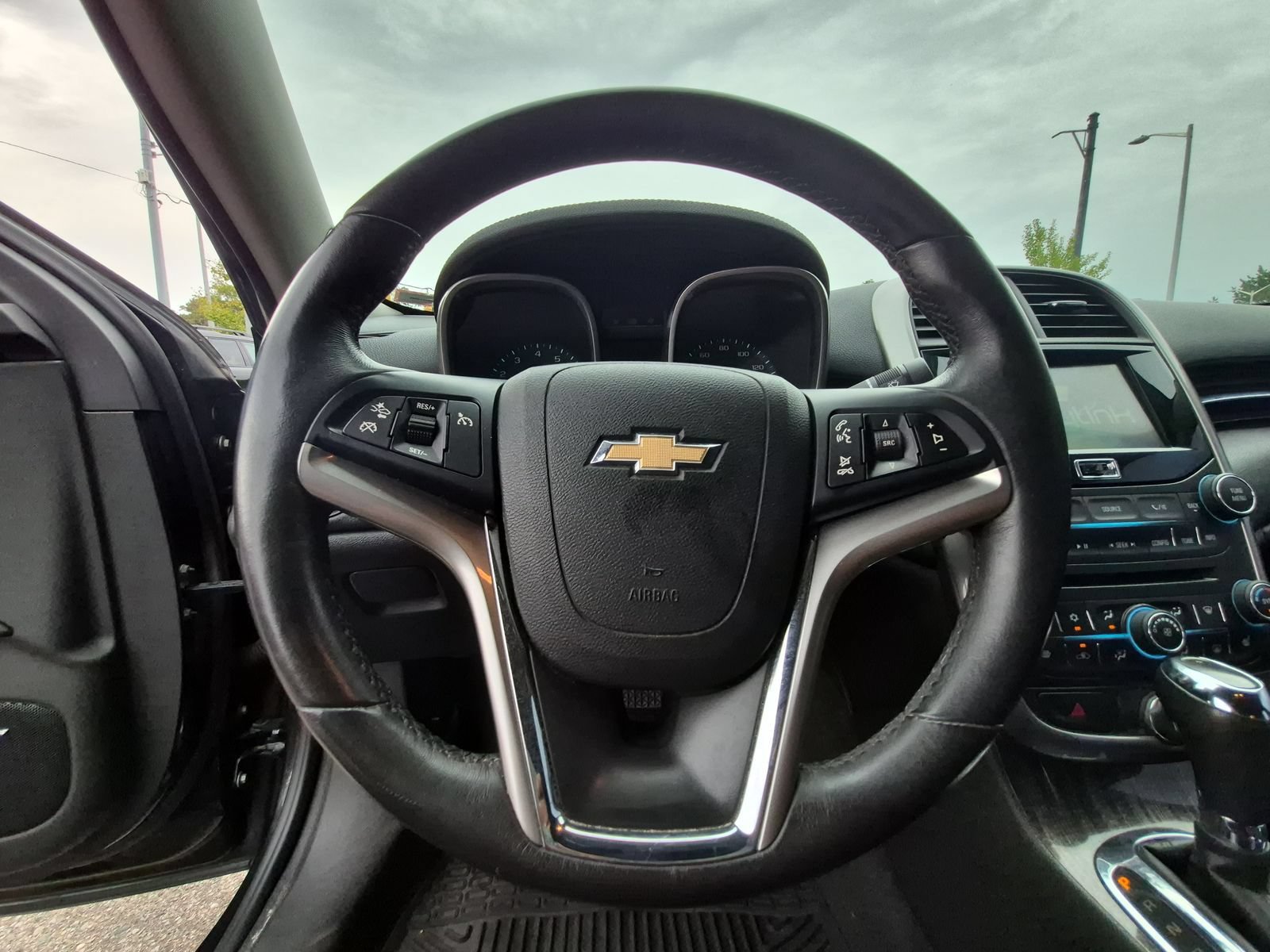 Used 2015 Chevrolet Malibu LTZ FWD image 21
