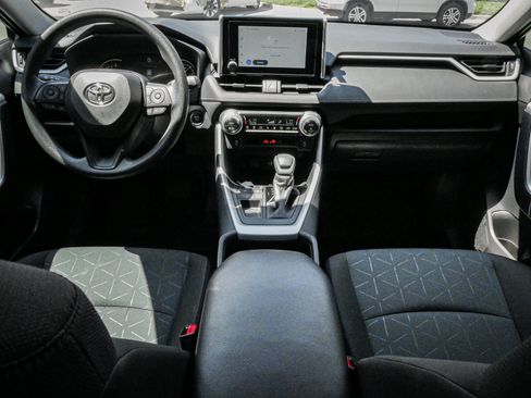 Used 2025 Toyota RAV4 XLE w/ Convenience Package FWD image 28