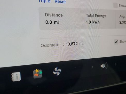 Used 2024 Tesla Model 3 Performance image 25