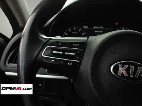 Used 2018 Kia Stinger Premium RWD image 27
