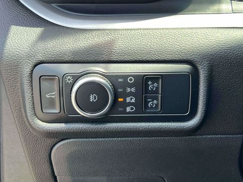 Used 2023 Ford Explorer XLT w/ Equipment Group 202A AWD/4WD image 20