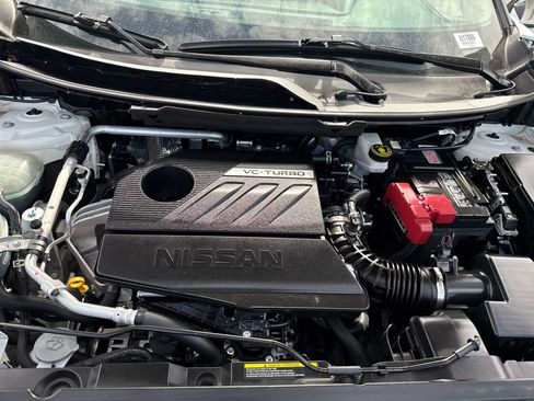Used 2025 Nissan Rogue SV AWD/4WD image 9