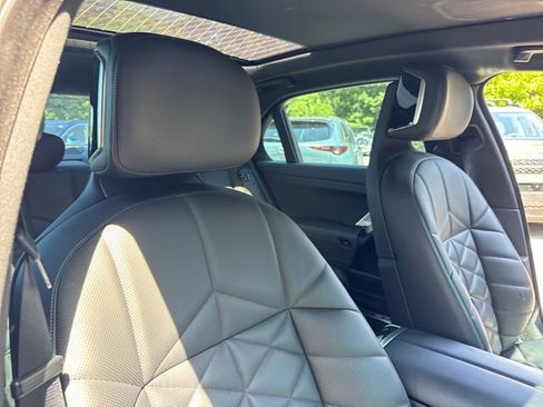 Used 2023 BMW 740i w/ Parking Assistance Package RWD image 26