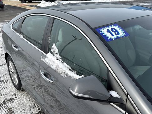 Used 2019 Hyundai Sonata SE image 12