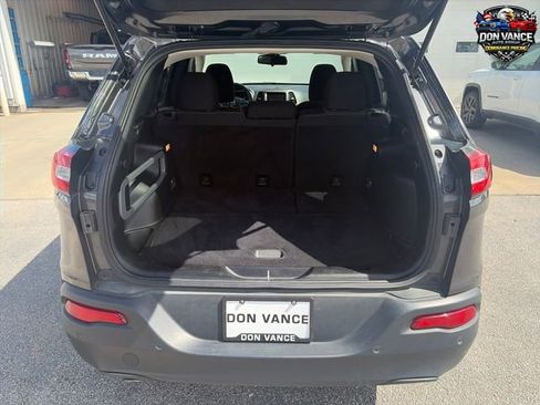 Used 2015 Jeep Cherokee Latitude AWD/4WD image 21