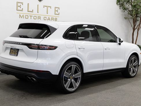 Used 2019 Porsche Cayenne S AWD/4WD image 11