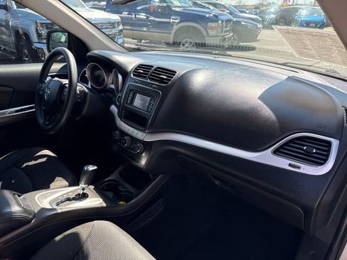 Used 2020 Dodge Journey SE FWD image 20