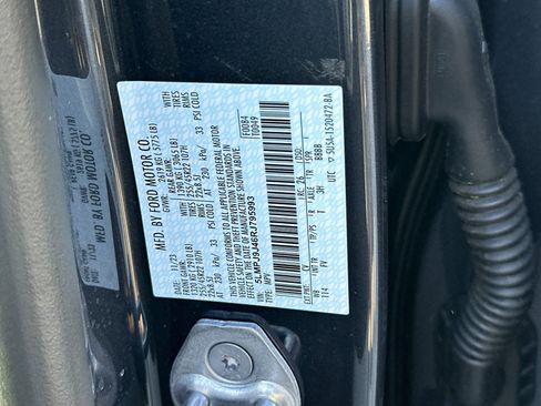 Used 2024 Lincoln Nautilus Black Label image 35