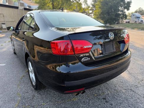 Used 2012 Volkswagen Jetta TDI FWD image 4