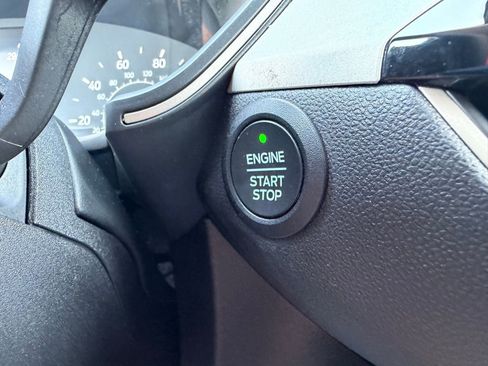Used 2022 Ford Escape SE w/ SE Sport Appearance Package FWD image 23