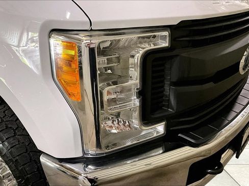 Certified 2017 Ford F250 XL w/ Power Equipment Group AWD/4WD image 4