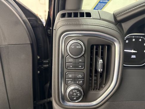 Used 2022 GMC Sierra 1500 Denali w/ Driver Alert Package II AWD/4WD image 37