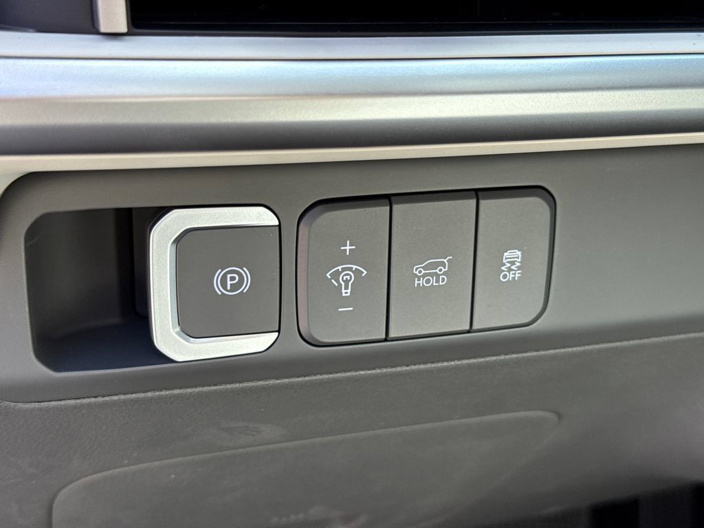Used 2026 Hyundai Santa Fe SEL FWD image 22