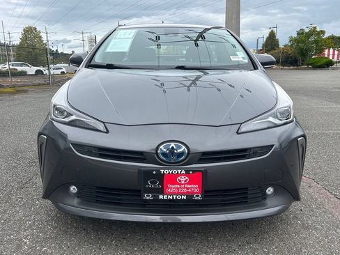 Certified 2022 Toyota Prius LE AWD/4WD image 2