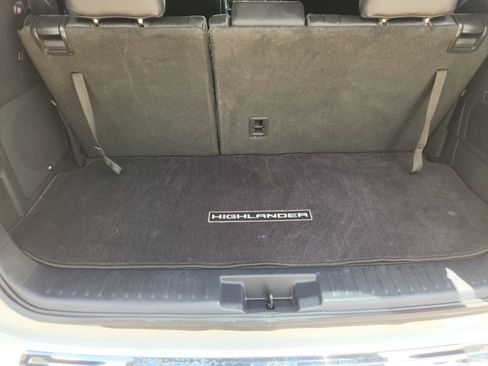 Used 2020 Toyota Highlander Platinum FWD image 22
