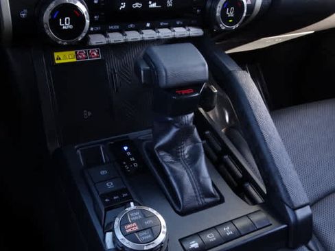 Used 2024 Toyota Tacoma TRD Off-Road image 33