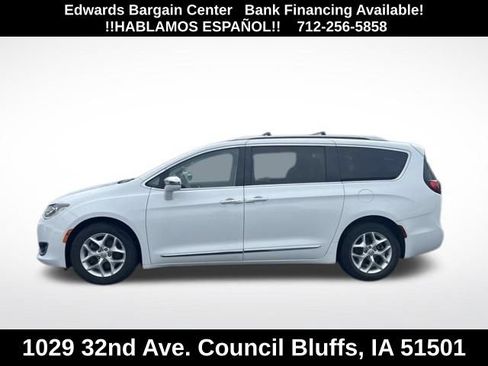 Used 2020 Chrysler Pacifica Limited FWD image 4