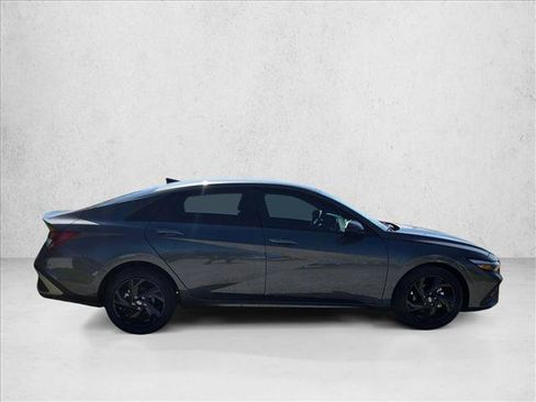 New 2026 Hyundai Elantra Sport FWD image 4