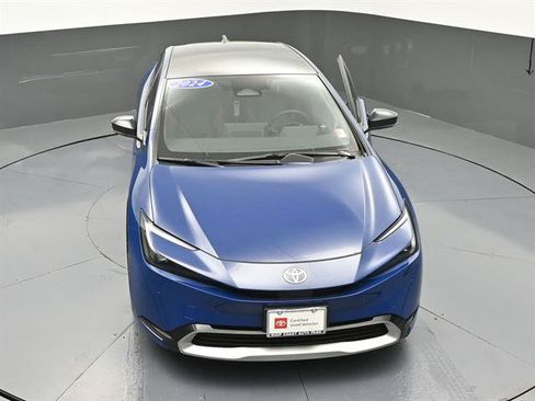 Used 2024 Toyota Prius Prime Premium w/ Advanced Technology Package FWD image 39