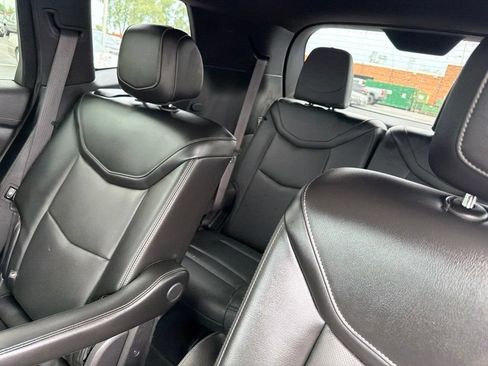 Used 2024 Cadillac XT6 Premium Luxury w/ Technology Package AWD/4WD image 9