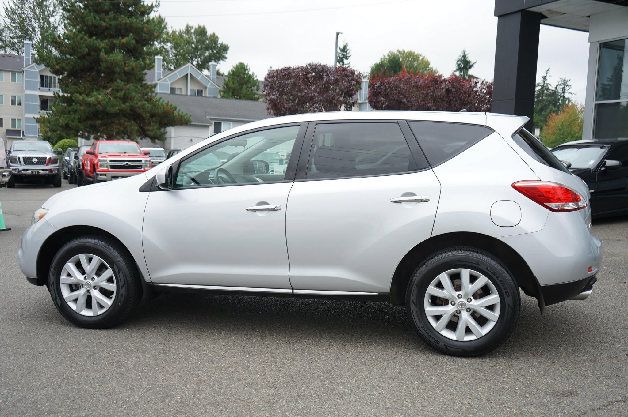 Used 2012 Nissan Murano S AWD/4WD image 2