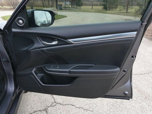 Used 2016 Honda Civic Touring image 31