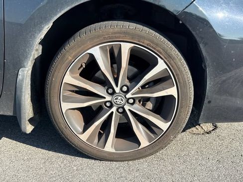 Used 2018 Toyota Corolla SE FWD image 11