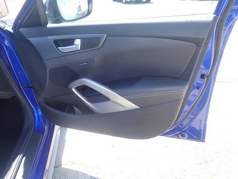Used 2013 Hyundai Veloster Turbo FWD image 20