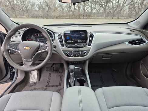 Used 2023 Chevrolet Malibu LT FWD image 21