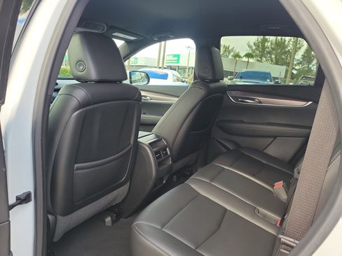 Used 2022 Cadillac XT5 Luxury image 14