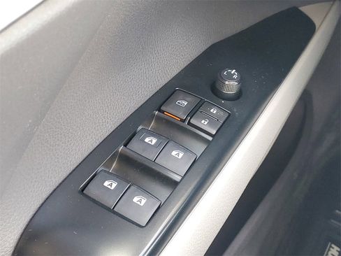 Used 2019 Toyota Camry SE image 15