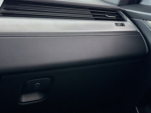 Used 2024 Jaguar F-PACE R-Dynamic S image 15