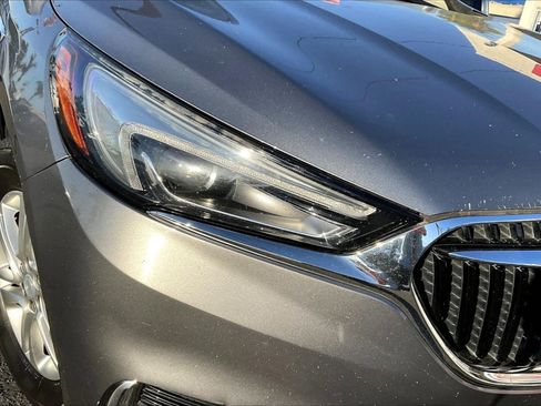 Used 2019 Buick Enclave Essence image 30