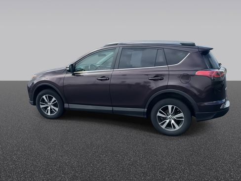 Used 2018 Toyota RAV4 XLE AWD/4WD image 7