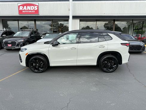 Used 2025 Volkswagen Tiguan SE R-Line AWD/4WD image 19