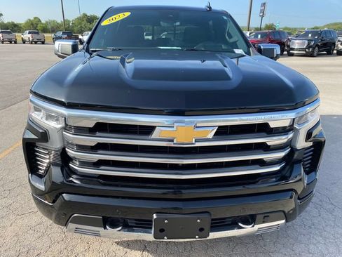 Used 2023 Chevrolet Silverado 1500 High Country w/ High Country Premium Package AWD/4WD image 9
