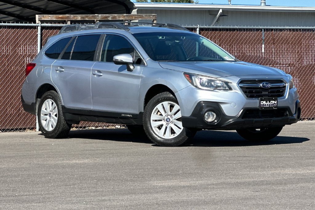 Used 2018 Subaru Outback 2.5i Premium AWD/4WD image 2