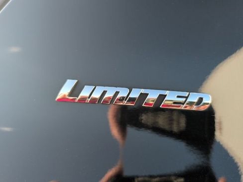 Used 2016 Toyota 4Runner Limited AWD/4WD image 6